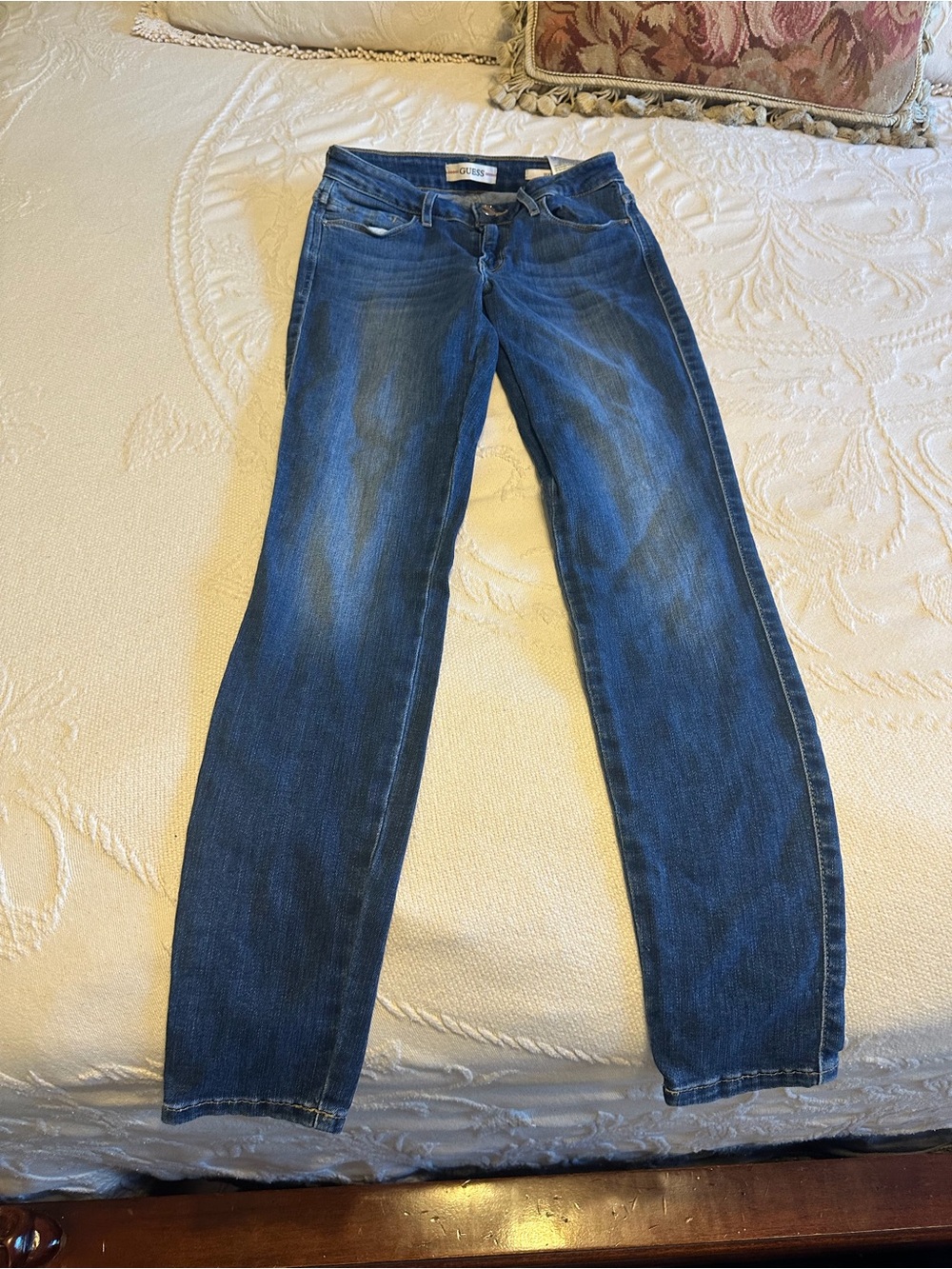Guess - size 26 Classic Women's Blue Straight-Leg Jeans retro